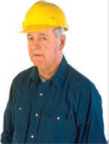 Title: Un employ - Description: Un employ portant un casque jaune sur la tte 